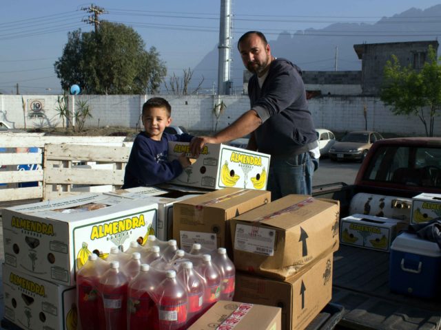 programas-voluntarios-caritas-monterrey