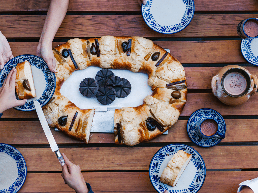 ¿Cuándo se parte la rosca de reyes? Cáritas de Monterrey